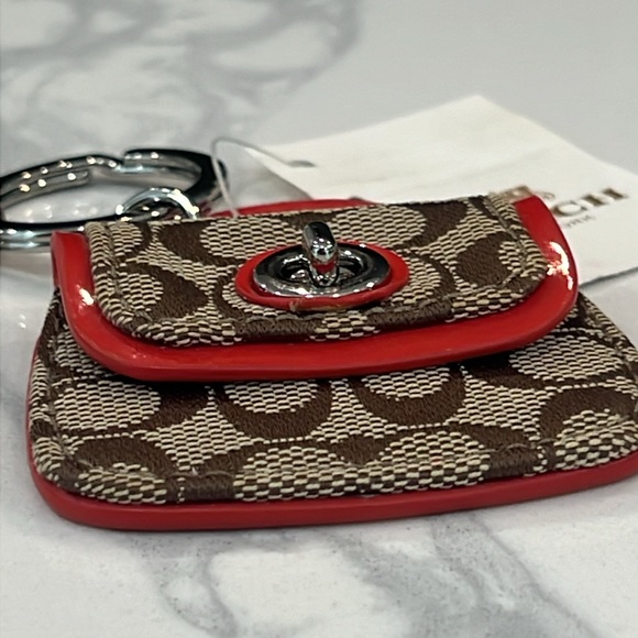 ❤️ Cute. Coach Keychain. - Picture 14 of 14